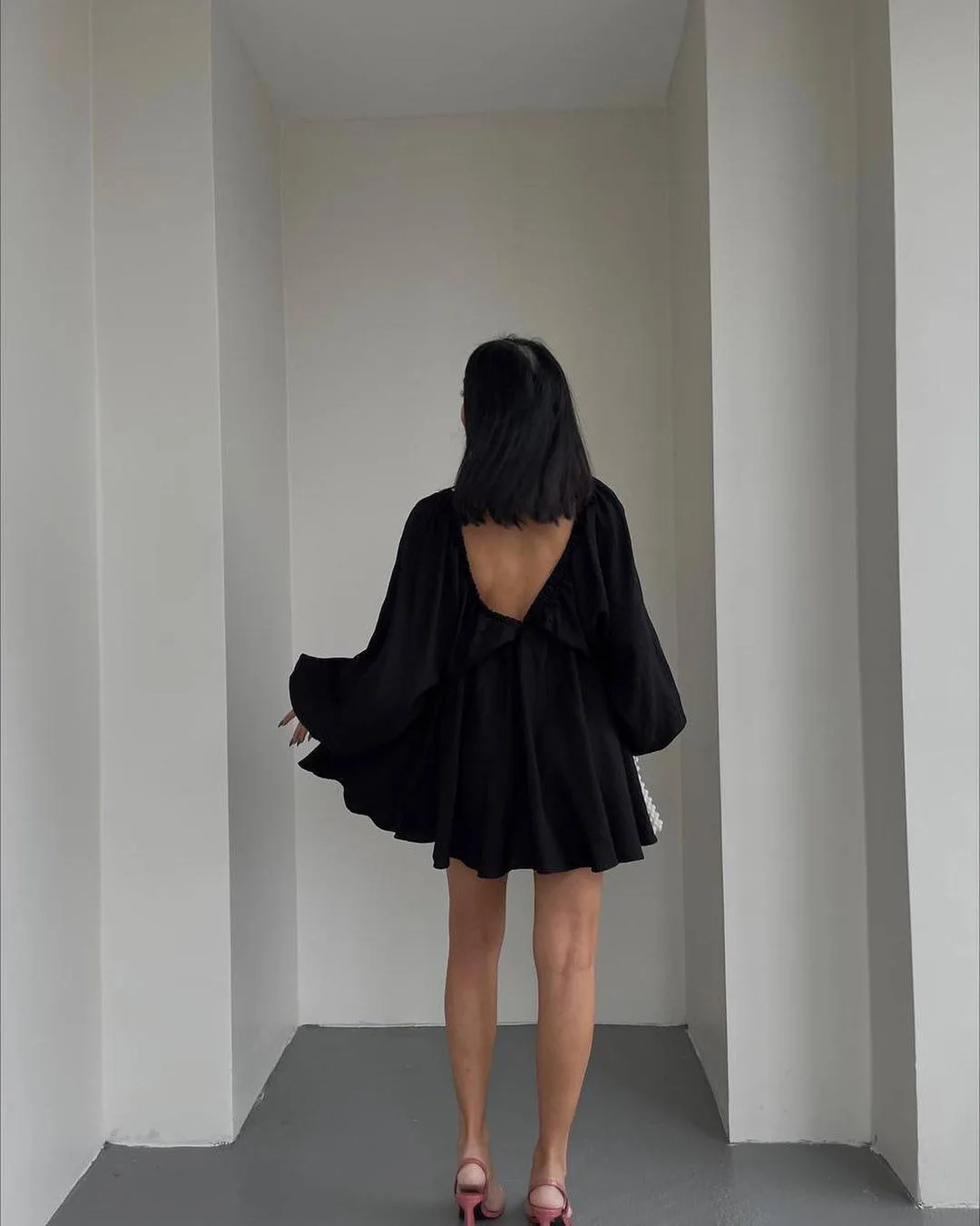 Robes plissées sexy à coupe basse pour femmes, robe verte décontractée à manches lanterne dos nu, col V, taille haute, été