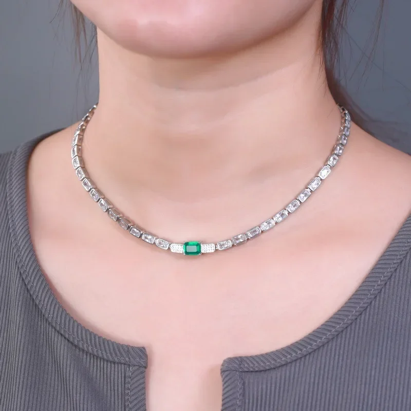 Heavy-duty Design Cultured Emerald Necklace 18K Gold Fully Inlaid with Colored Baby Stones Clavicle Chain Style