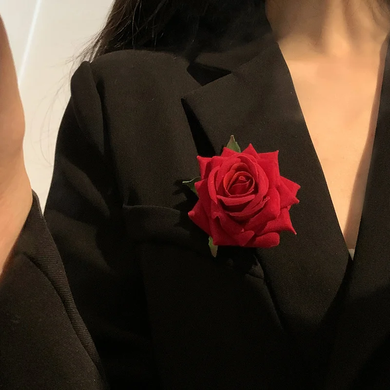 Horquilla de flor de Rosa Roja francesa para mujer, accesorios para el cabello con flequillo de atmósfera, una rosa sangrienta para fotografía en la playa