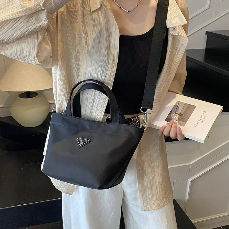 

Fashionable Elegant Paris Inspired Diaper Bag Textured Leather Crossbody Handbag For Women Large Capacity Unique Retro Messenger