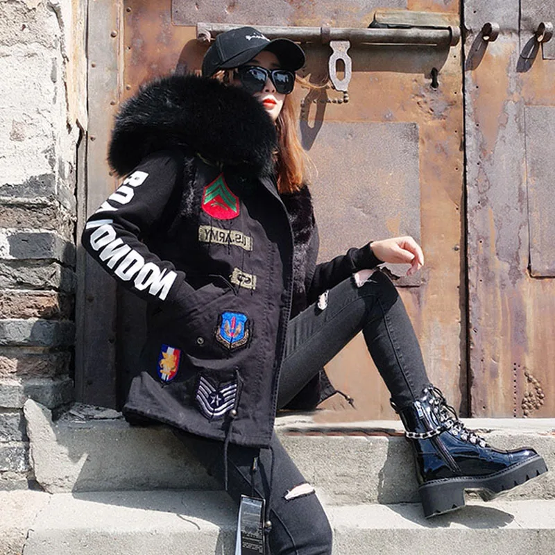 

2024 Pink New Maomaokong Women's Winter Jacket With Natural Fur Collar Real Rabbit Fur Lining Coat Fashion Embroidery Vest