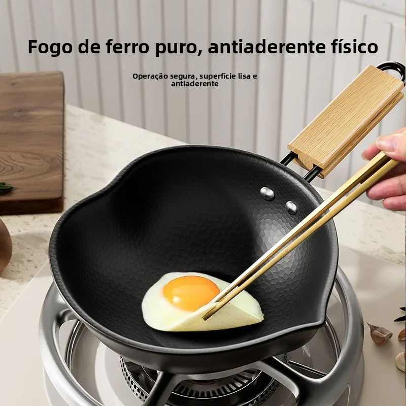 special-small-iron-pan-for-hot-oil-spilling-egg-dumpling-frying-heart-shaped-pan-uncoated-flat-bottom-sun-protection-sleeve