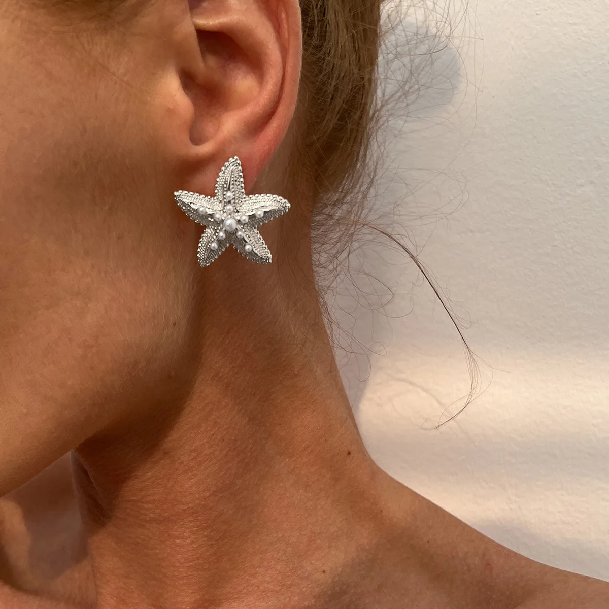 LATS Trendy Gold Color Simulated Starfish Stud Earrings for Women Exquisite Small Star Pearl Earring Summer Beach Daily Jewelry image 2