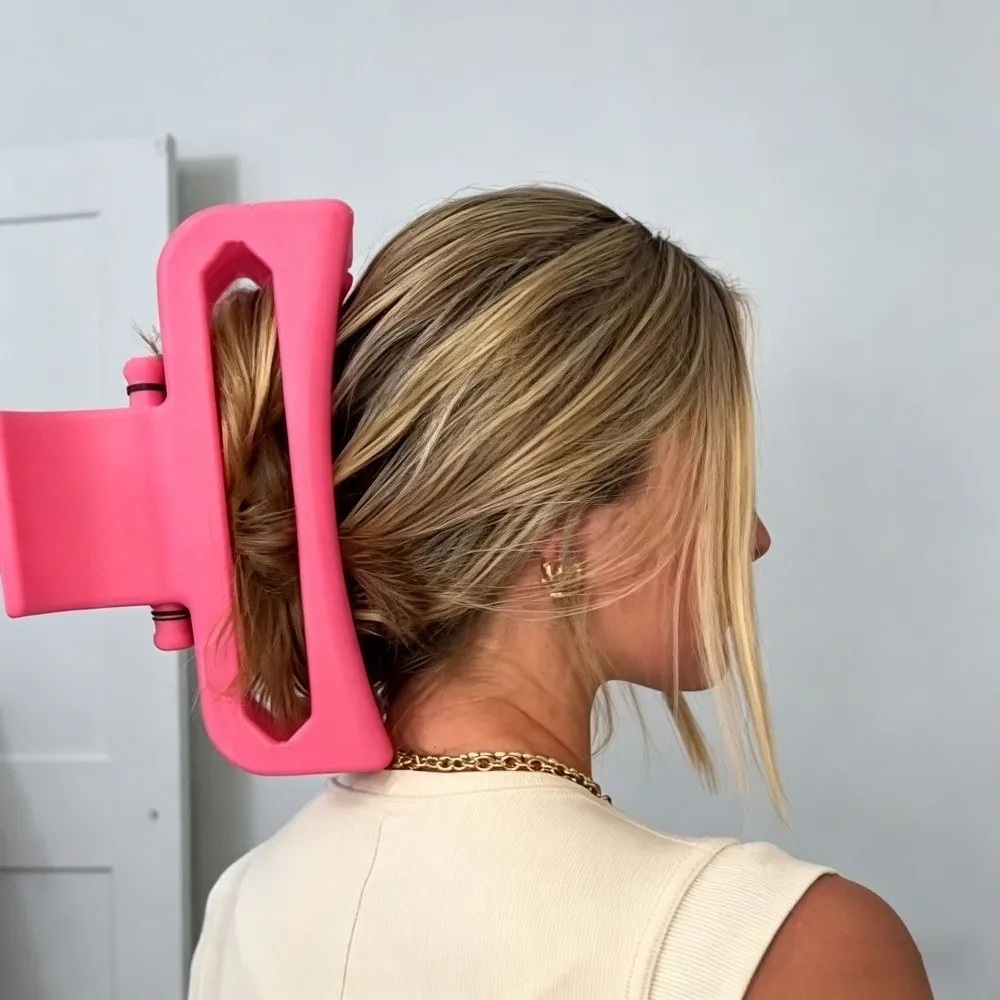 Anti-Slip Shark Clip