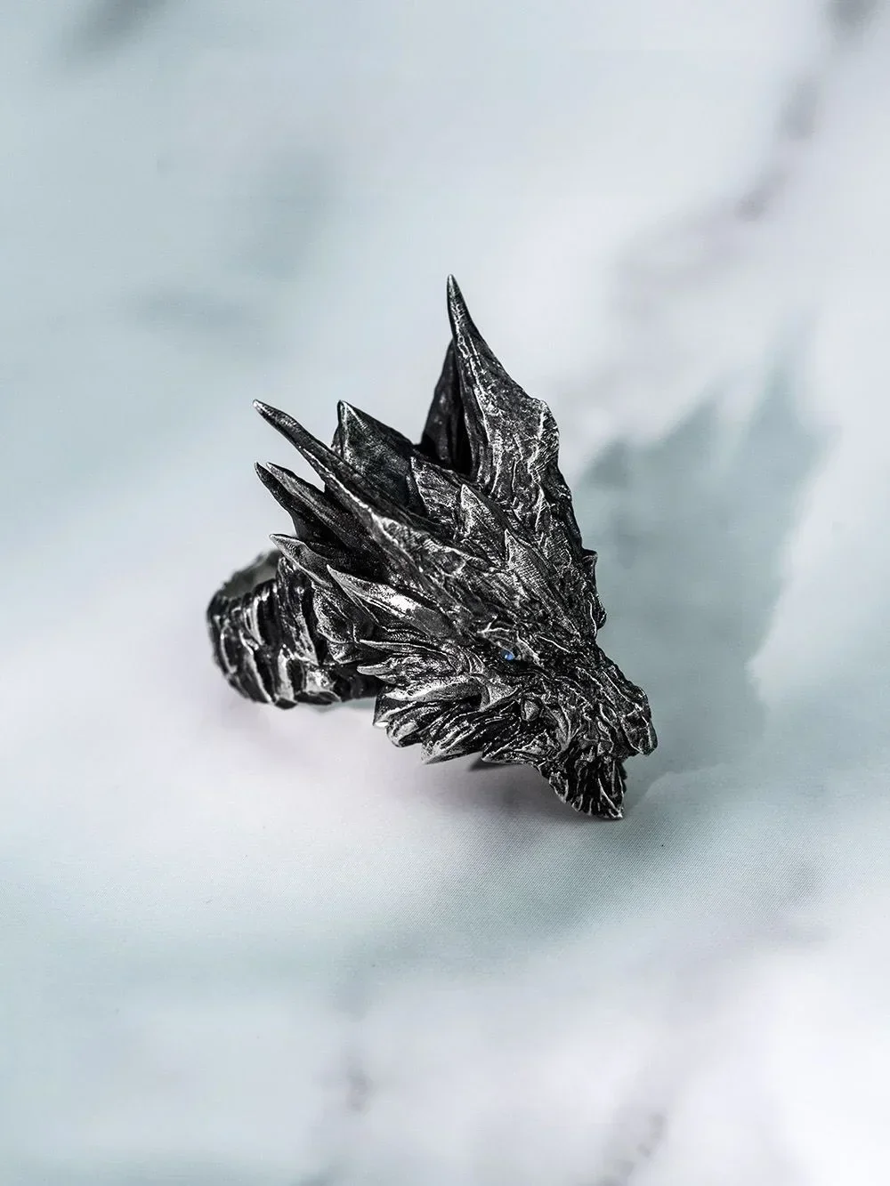 Original Men's Ring Monster Hunter, Silver-plated Moonstone, Steel Dragon Smart and Movable Niche Design High-grade Jewelry.