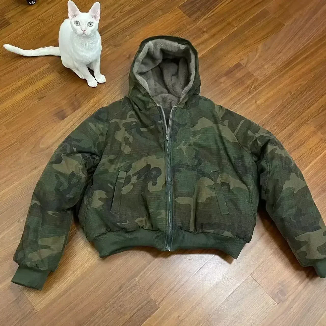 Same style American retro camouflage cotton jacket for men and women  winter thickened warm hooded jacket, trendy cotton jacket