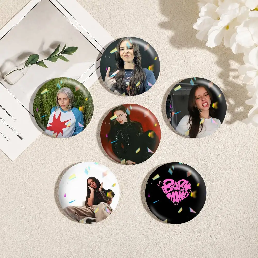 Singer Y-Young Miko  25 32 44 58 75mm Badges Personalized Round Brooches Pins Accessory Gift