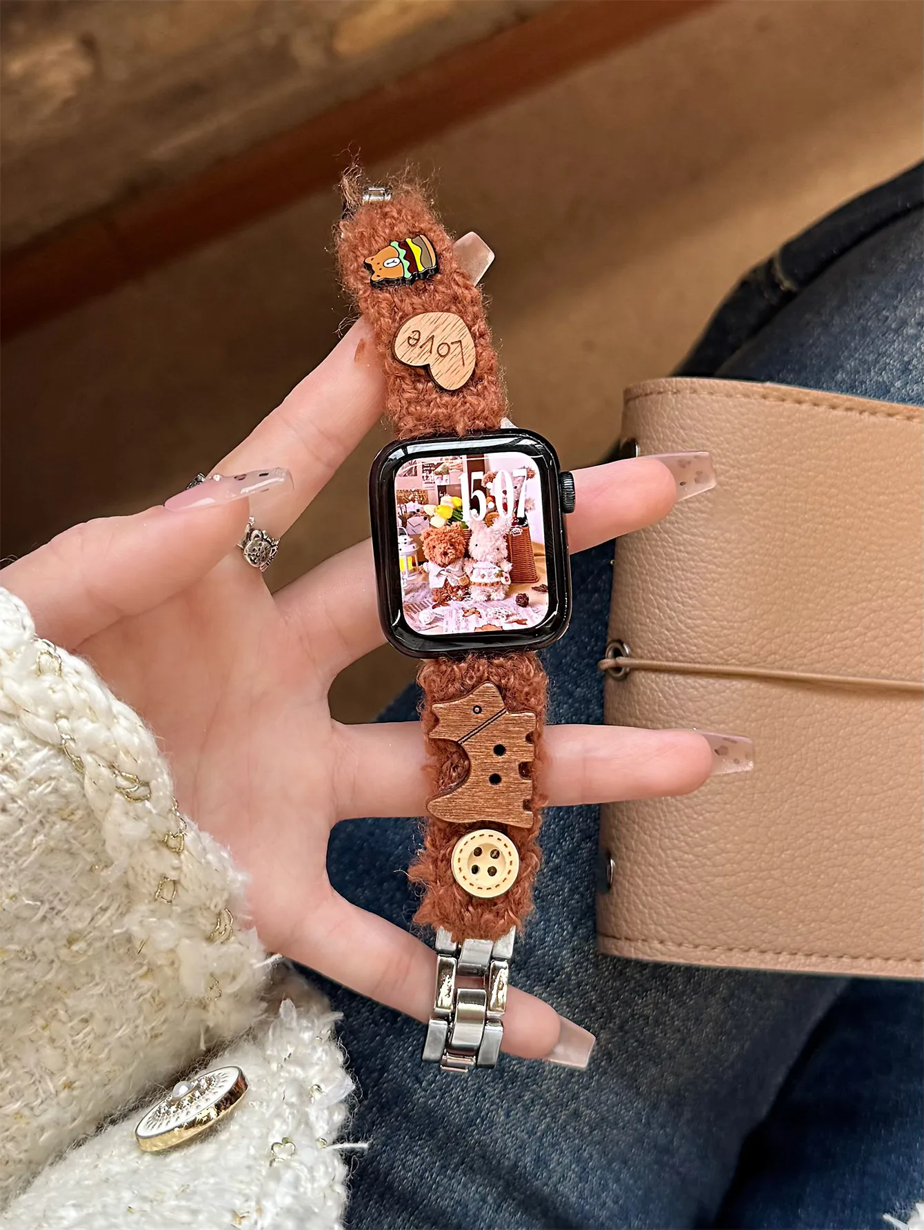 

Compatible with iWatch strap 38mm 40mm 41mm 42mm 44mm 45mm 49mm button dog plush fashion strap