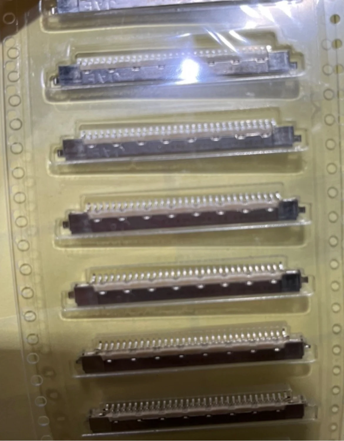 

FI-X30SSLA-HF-R2500 1.0mm 30P LVDS connector