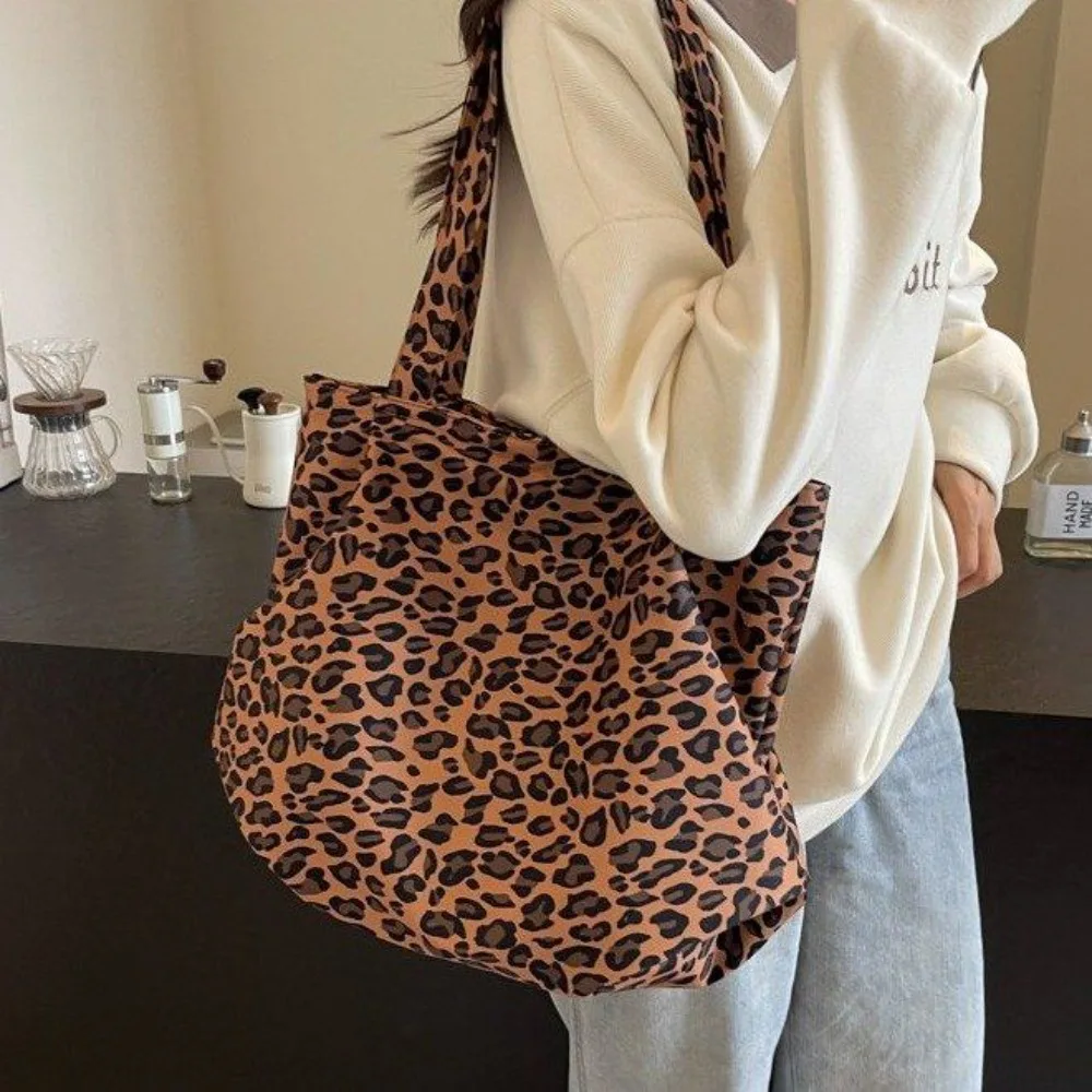 

2025 popular large-capacity leopard print tote bag, canvas bag, shoulder bag, portable shopping bag, messenger bag for women