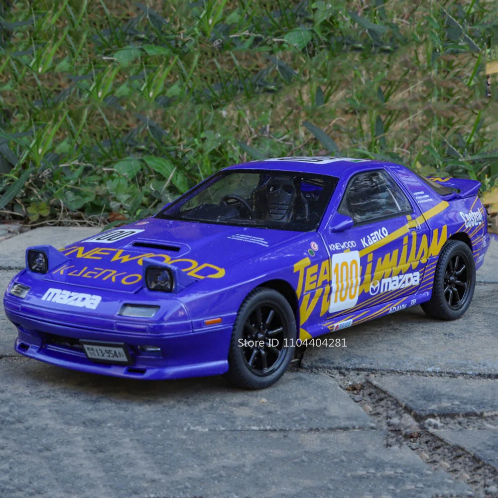 Maßstab 1:24 RX7-FC Legierung Sportwagen Modell Druckguss Spielzeug Miniaturauto 4 Türen geöffnet Sound Licht zurückziehen Kinder Weihnachtsgeschenk