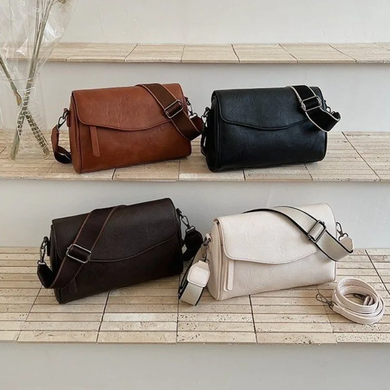 classic-elegant-leather-diaper-bag-designer-paris-unique-leisure-business-stylish-clutch-mini-crossbody-purse