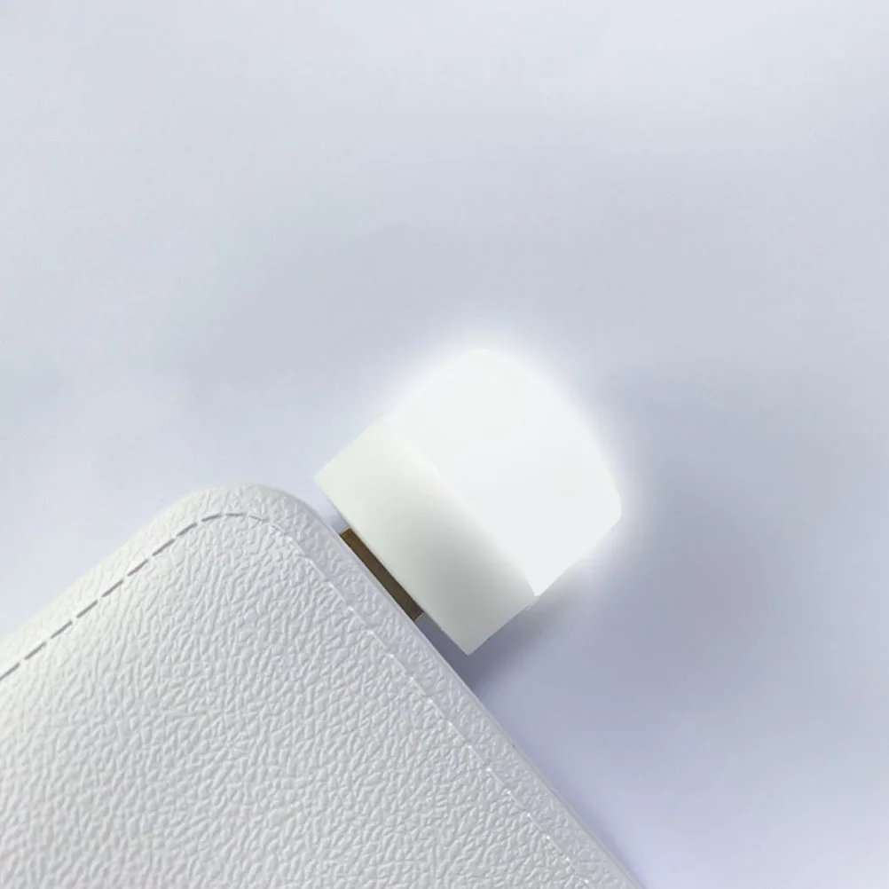 4 Pezzi di Lampade Notturne LED Creative a Innesto, Lampada da Scrivania Semplice, Luce Portatile USB a Risparmio Energetico per Uso Domestico