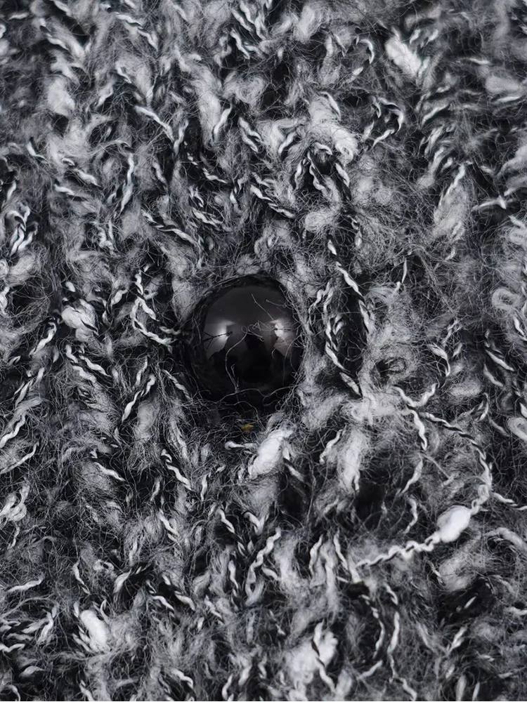 Herfst O-hals Bladerdeeg Korte Mouw Single Breasted Gebreide Tops Vrouwen Knoppen Decoratie Slanke Jas Tops Vrouwelijke Casual Wear 2025