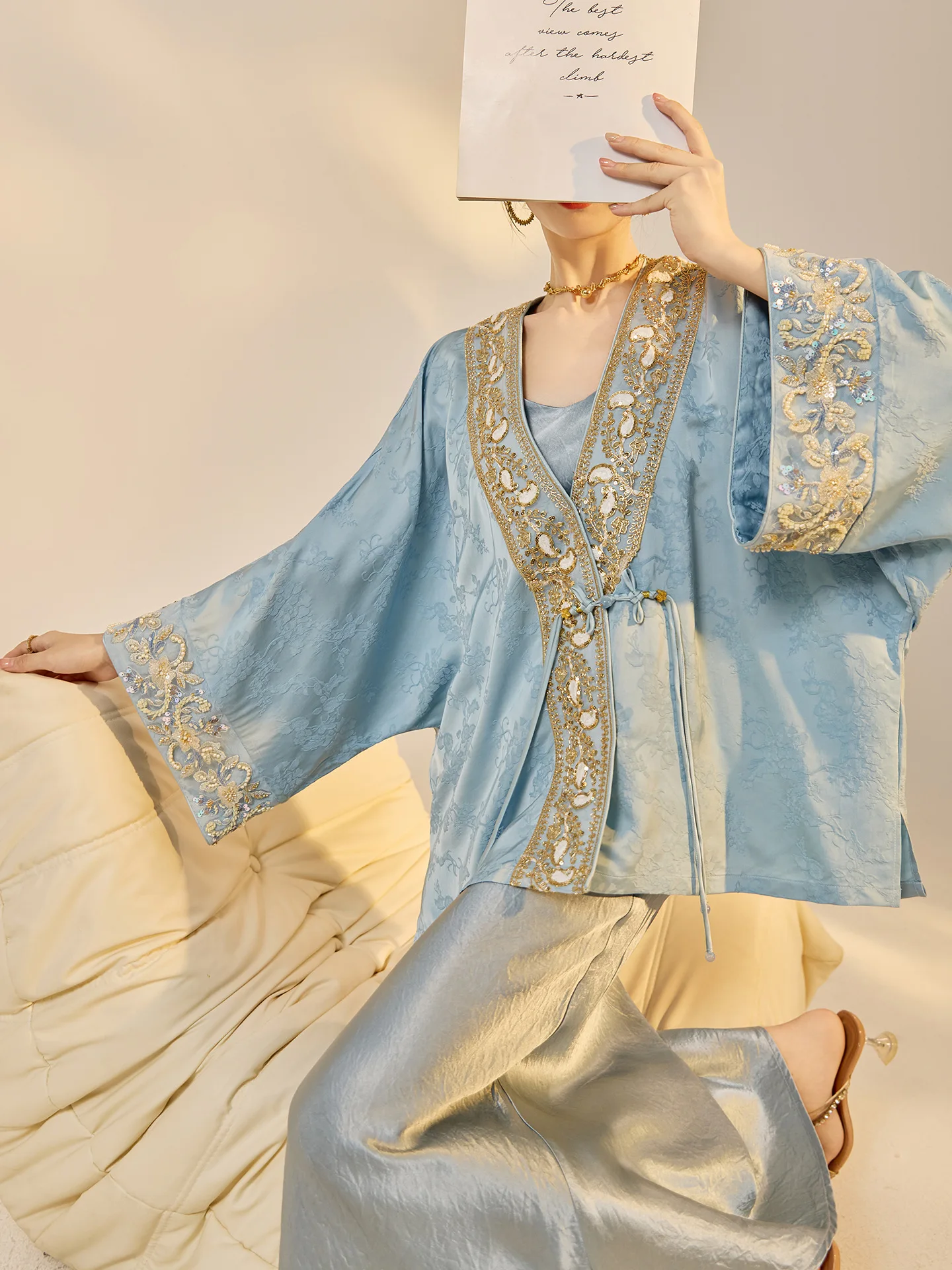 New Chinese Style Bead Embroidery Handmade Buckle Jacket High-end Fashion Luxury Jacquard Top Jacket