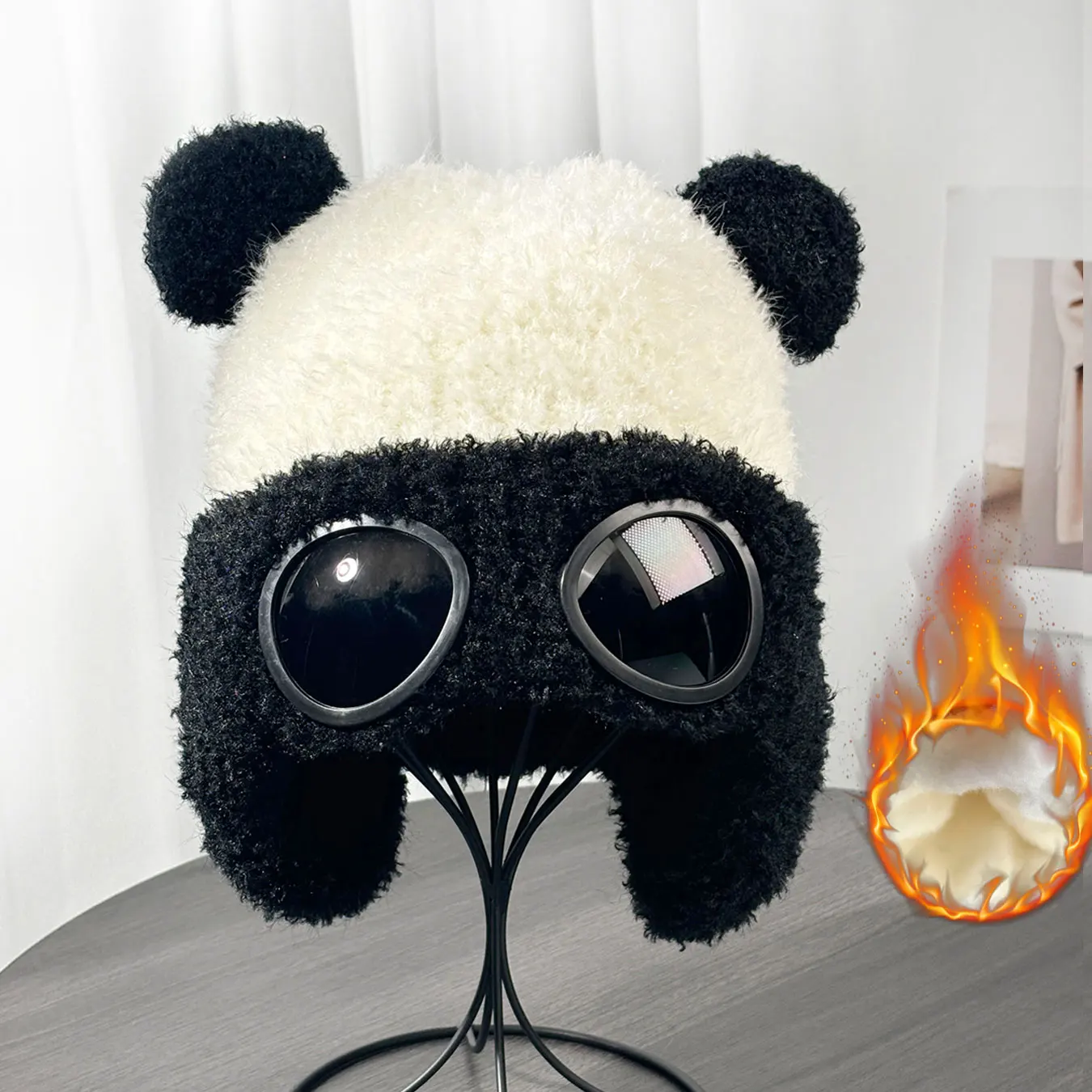 Cute Glasses-Wearing Panda Plush Hat, Comes with Sunglasses, Fleece Lining, Thickened Warm Ear Protection Hat, Winter Knitted Hat, Windproof and Cold-Resistant Aviator Hat, Suitable as a Casual Accessory for Cold Weather