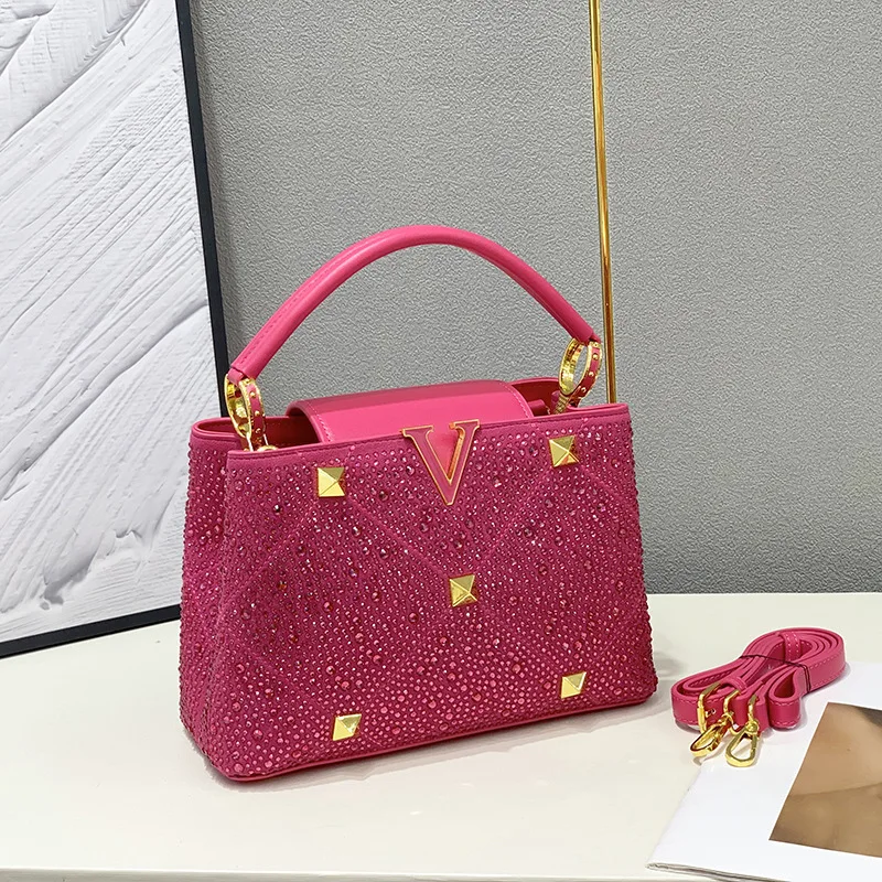 2024 Luxury Fashion New Desgin Diamonds Women's Handbags Ladies Leather Rivets Shoulder Crossbody Bag Evening Party Shell Bags