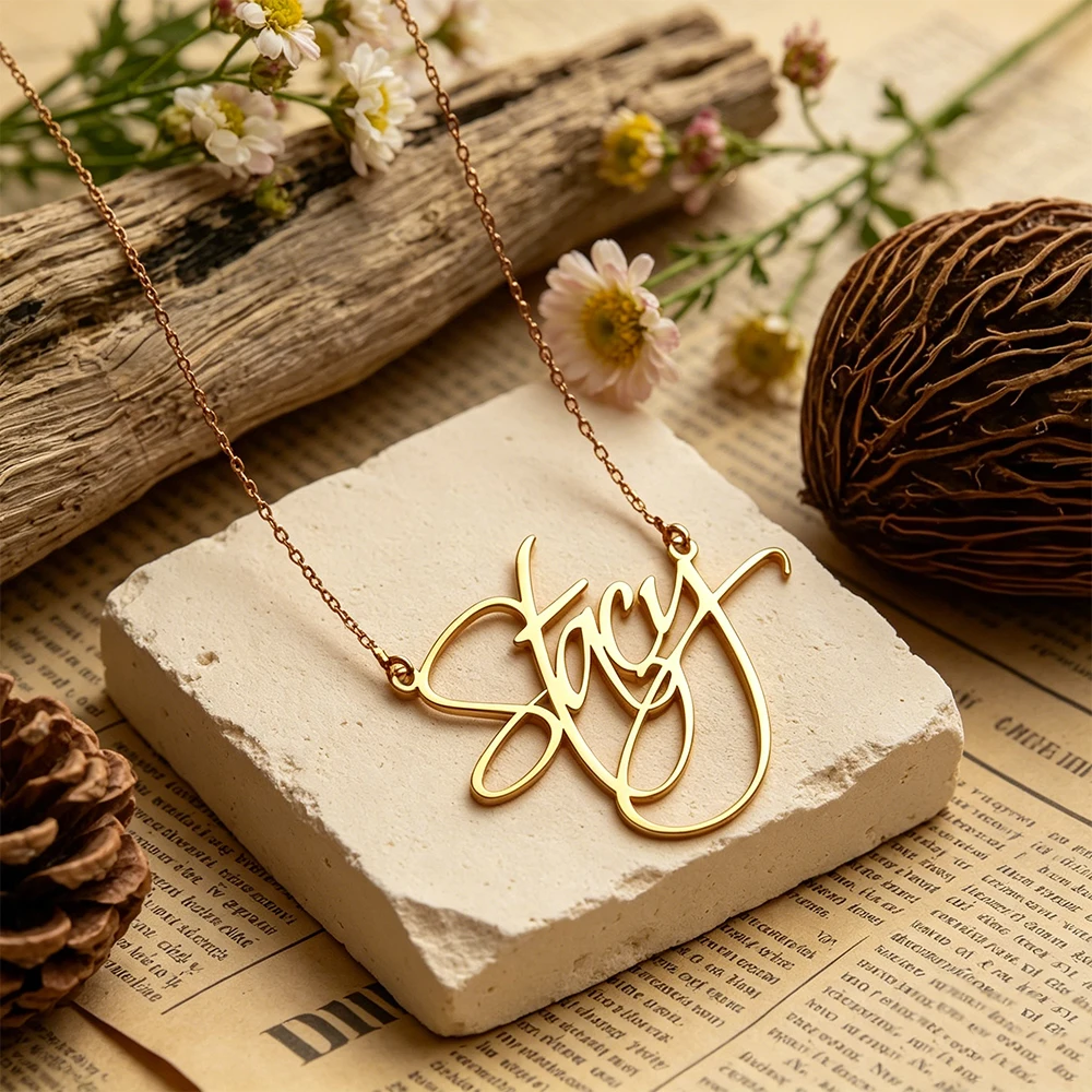 Custom Women's Fashion Pendant Necklace with Elegant Personality Light Luxury Custom Font Name Necklace for Daily Matching Gifts