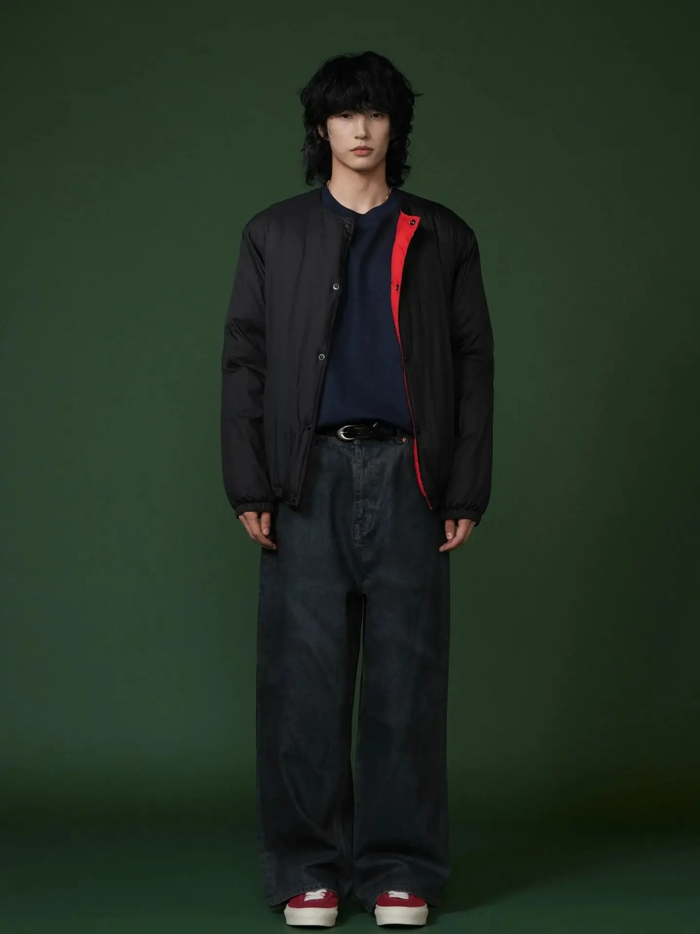 

Couple-style simple, casual, lightweight, warm inner lining men's fashionable, retro, double-sided wear round-neck down jacket