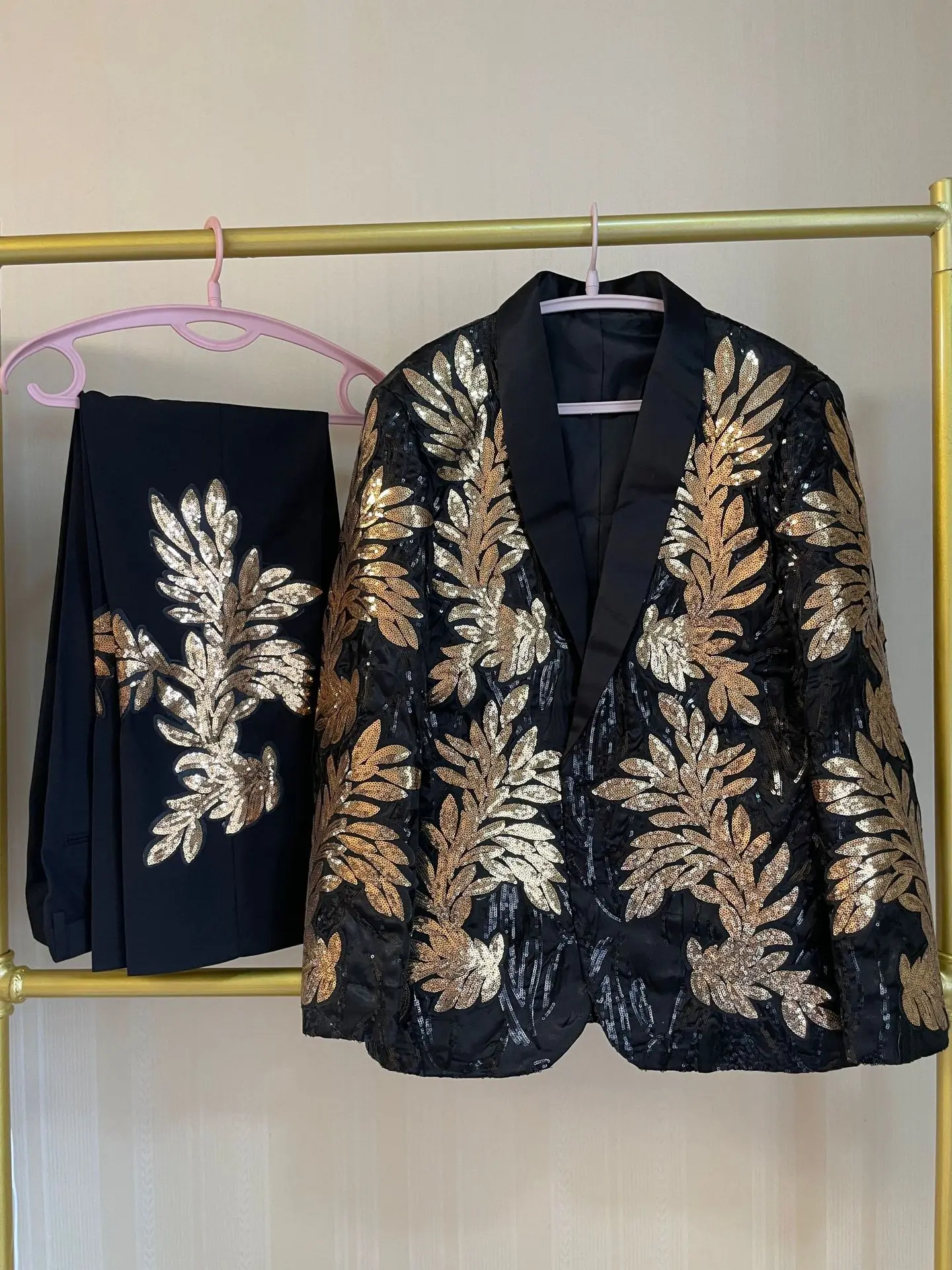 High Quality Men's Groom Wedding Banquet Suits Shiny Gold Sequins Floral Embroidery Blazer Pants 2 Pieces Set Singer Host Tuxedo