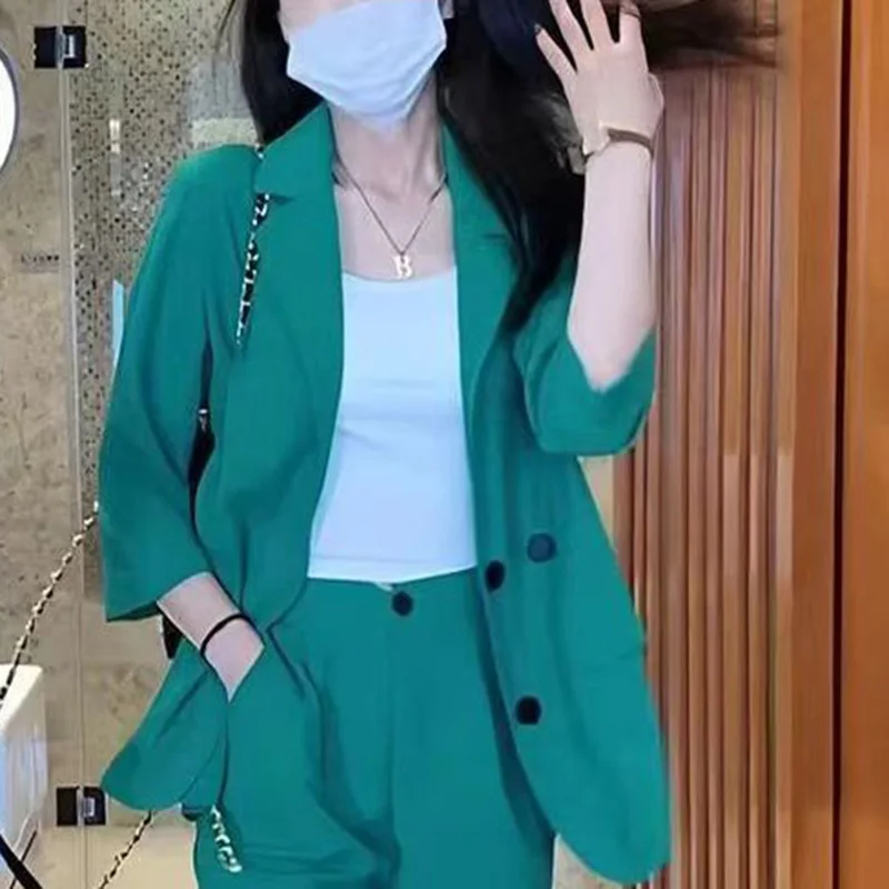 가을 신상 오버사이즈 출퇴근용 루즈핏 오피스룩 블레이저 패션 라펠 포켓 솔리드 컬러 캐주얼 블레이저 여성 의류 2025