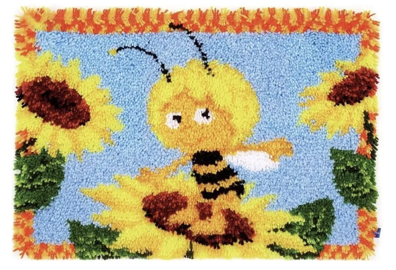 Latch Hook Rug Kit Bee 20.5X15inch (52Cm X 38Cm)