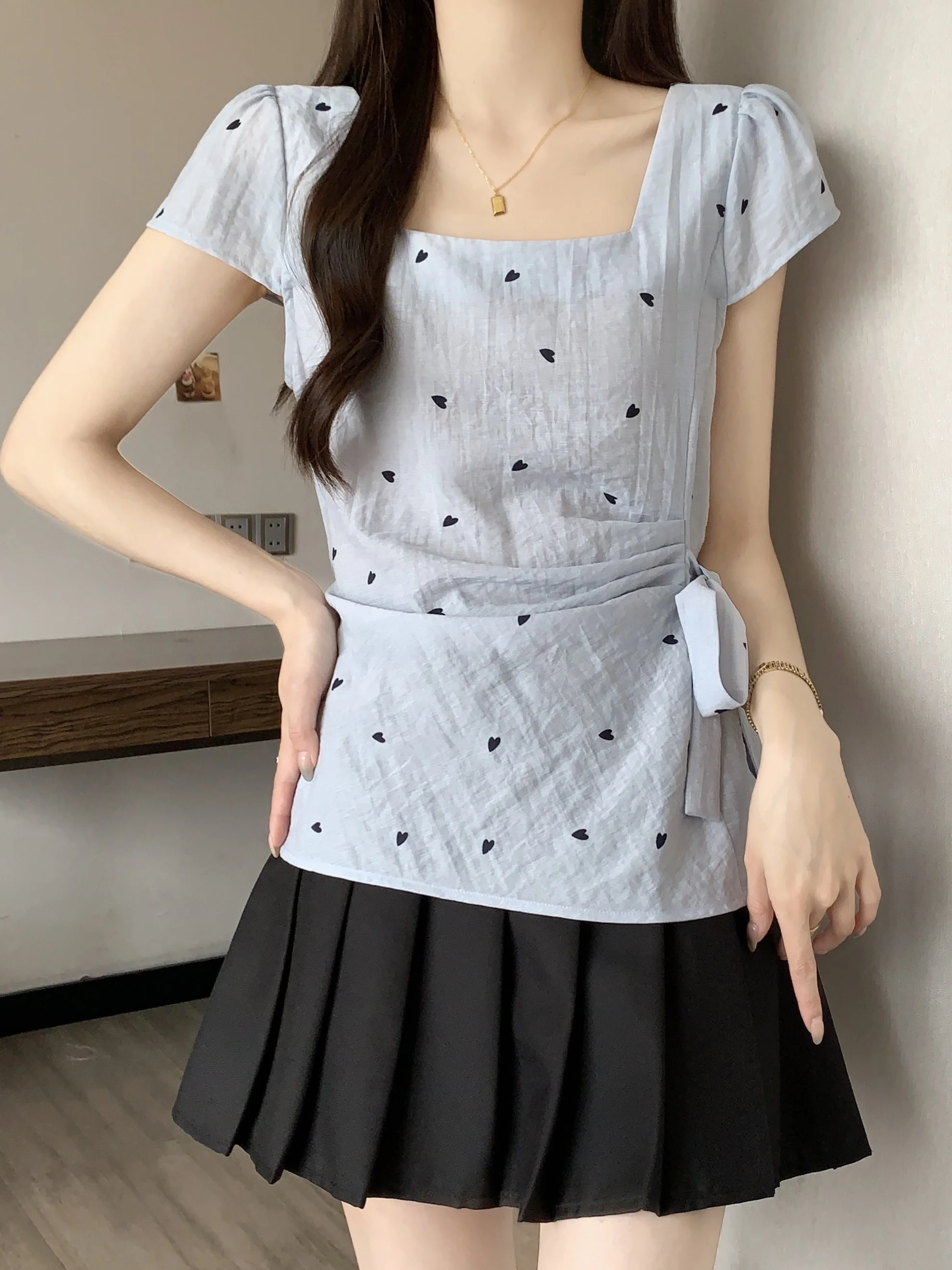 

plus Size Fashionable Versatile Square Collar Shirt Summer Meat Conceal Design Slimming Waist Effect Trendy Women's Clothing