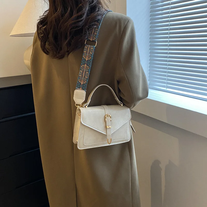 New Fashion Female Shoulder Bag Brand Design Solid Color Leather Women Shoulder Crossbody Casual Trendy Bag