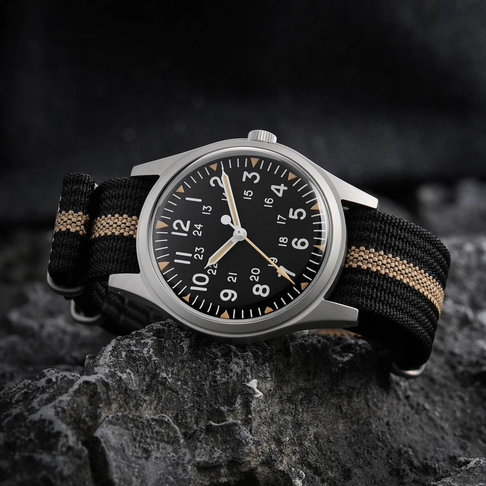 Militado ML07 Quartz Watch VH31 Sweeping Second Movement Wristwatches Bubble Crystal Luminous Waterproof 36mm Vintage Watches