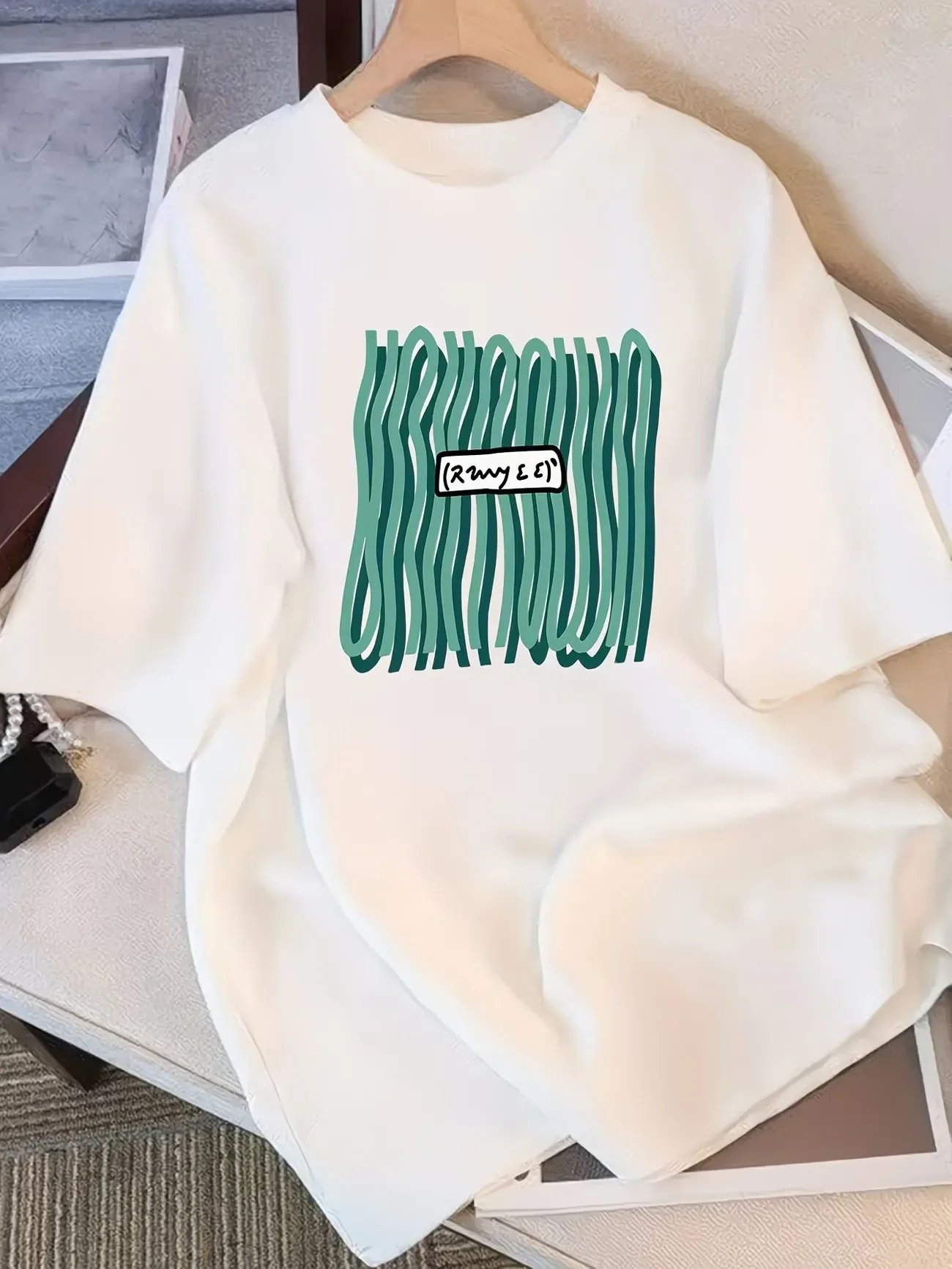 Vintage Aesthetic T Shirt Abstract Graphic Top Wavy Line Print Tee Unique Gift Apparel Summer Casual Short Sleeve Shirt Unisex
