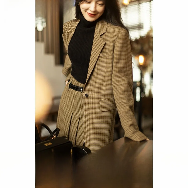 

Elegant Plaid Asymmetric Pleated Skirt Simple Design High Waist Straight Cut Commuter Style Polyester Fiber Skirts