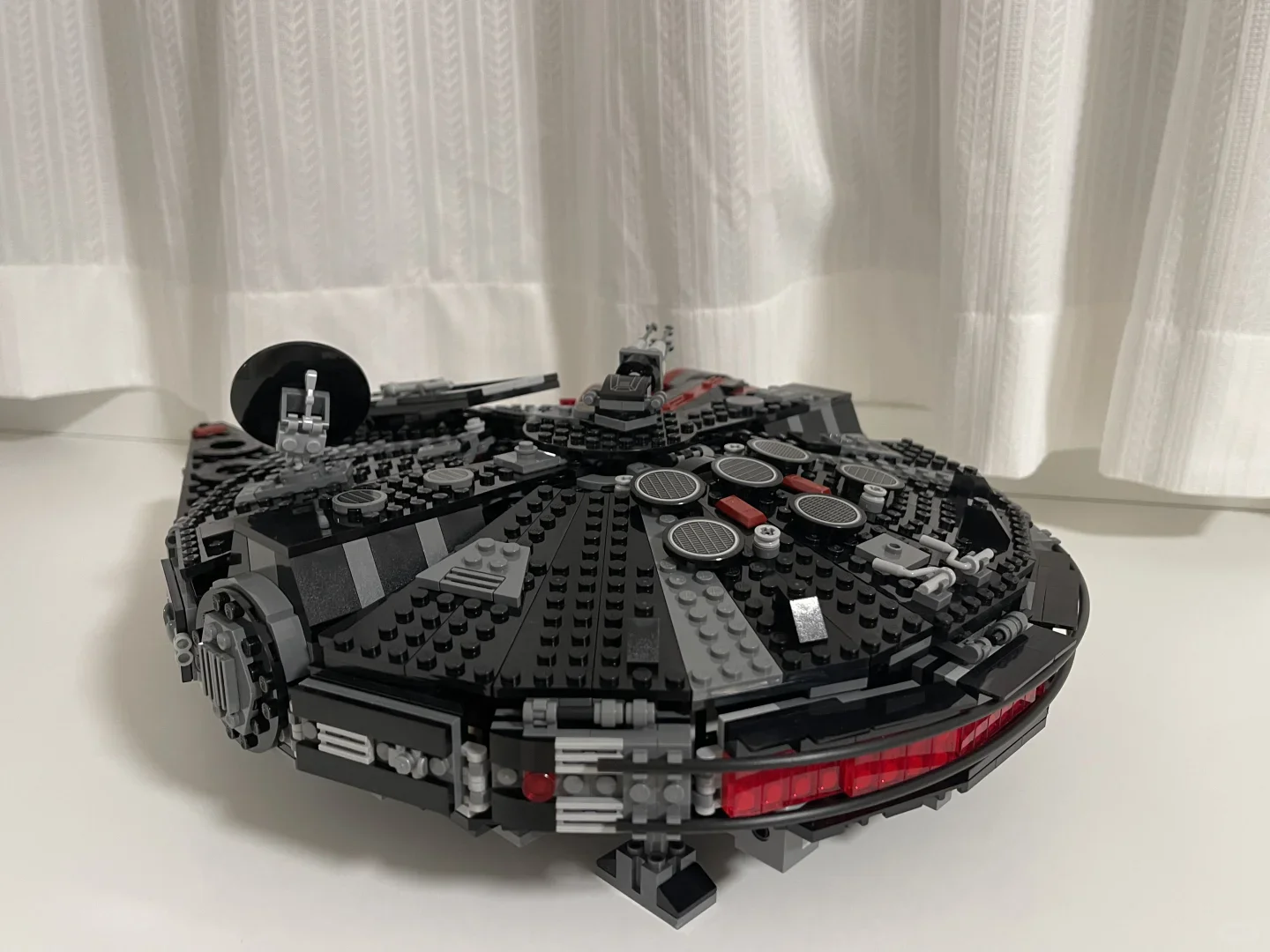 nuevo-kit-de-bloques-de-construccion-de-modelo-de-nave-espacial-negra-adorno-para-escritorio-y-hogar-regalo-coleccionable-para-festividades
