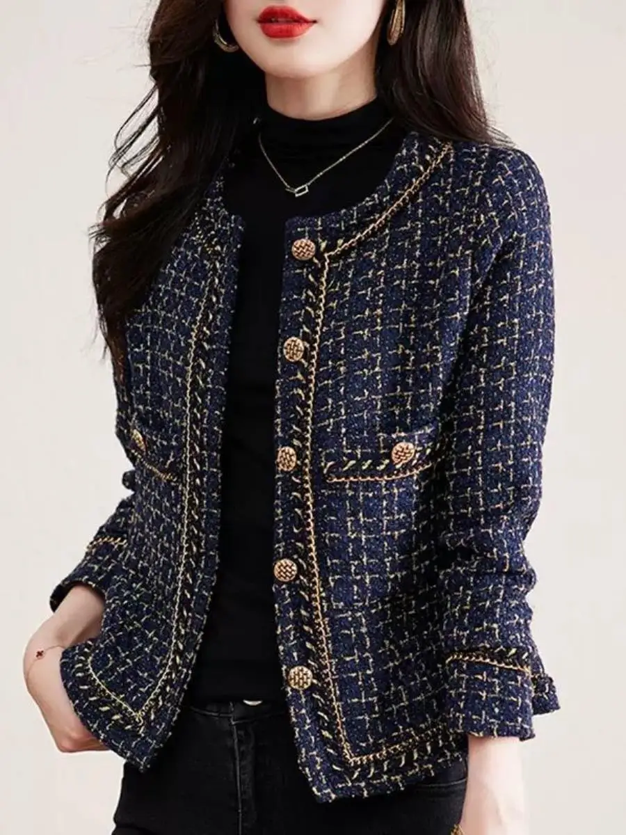 conjunto-feminino-elegante-e-versatil-de-jaqueta-curta-acolchoada-e-calca-estilo-pequena-fragrancia-lancamento-outono-2026