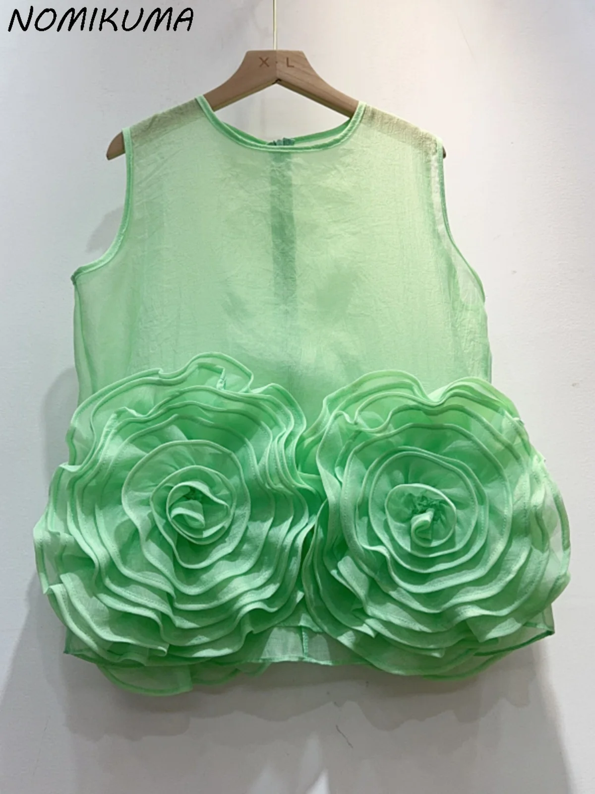 

Nomikuma 2024 Summer New Women's Shirt Korean Niche Style Three-dimensional Flower Design Round Neck Sleeveless Vest Top