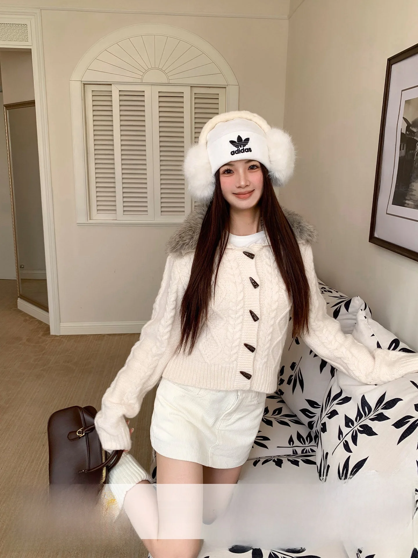 

White Button-Up Knitted Sweater Coat Women's Winter Sle Slimming Large Fur Collar Casual Cardigan College Sle Polyester