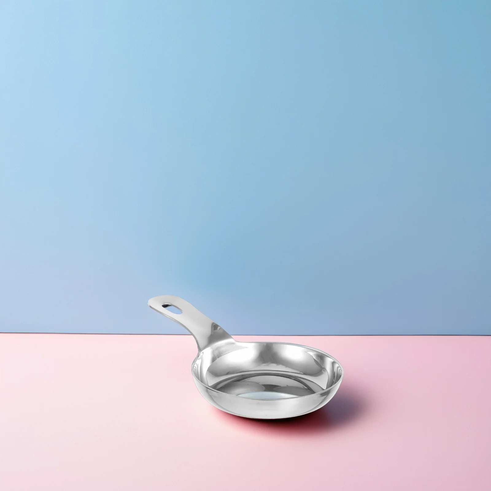 

304 Stainless Steel Sauce Dish Mini Dipping Tray with Handle Rustproof Condiment Bowl for Steaks Sushi Gravy Kitchen Easy Clean