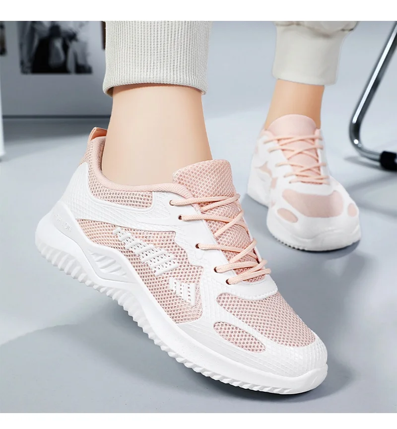 2025 spring new casual breathable running shoes soft sole Korean version of the trend of single shoes wear