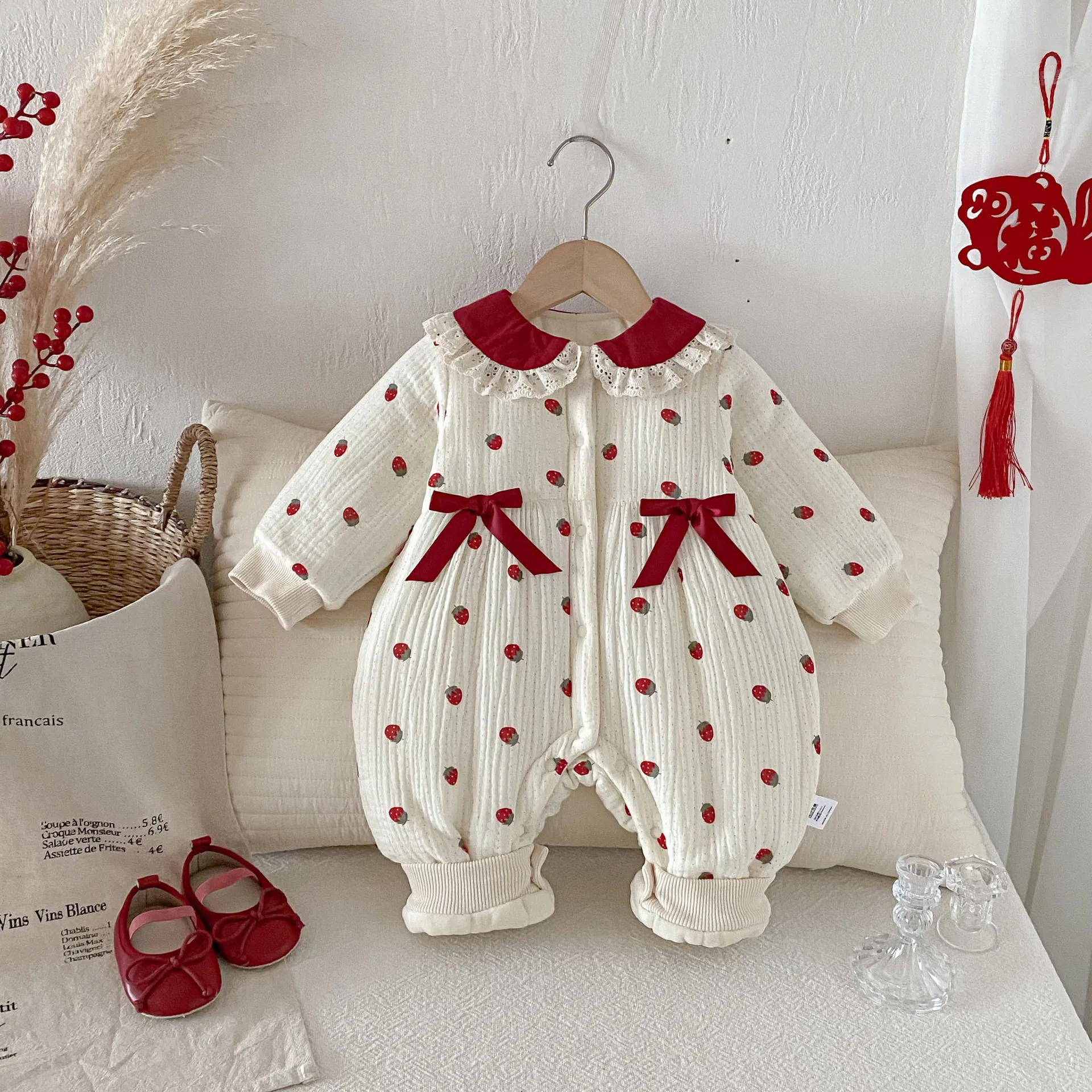 Baby Clothes 2025 New Winter Baby Girl's Jumpsuit Plus Velvet Cotton Newborn One Piece Clothes Princess Climbing Clothes