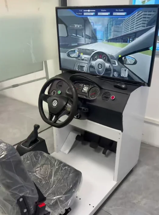 FORCar driving test emulator Heavy machinery, simulation excavator, motorcycle grader loader