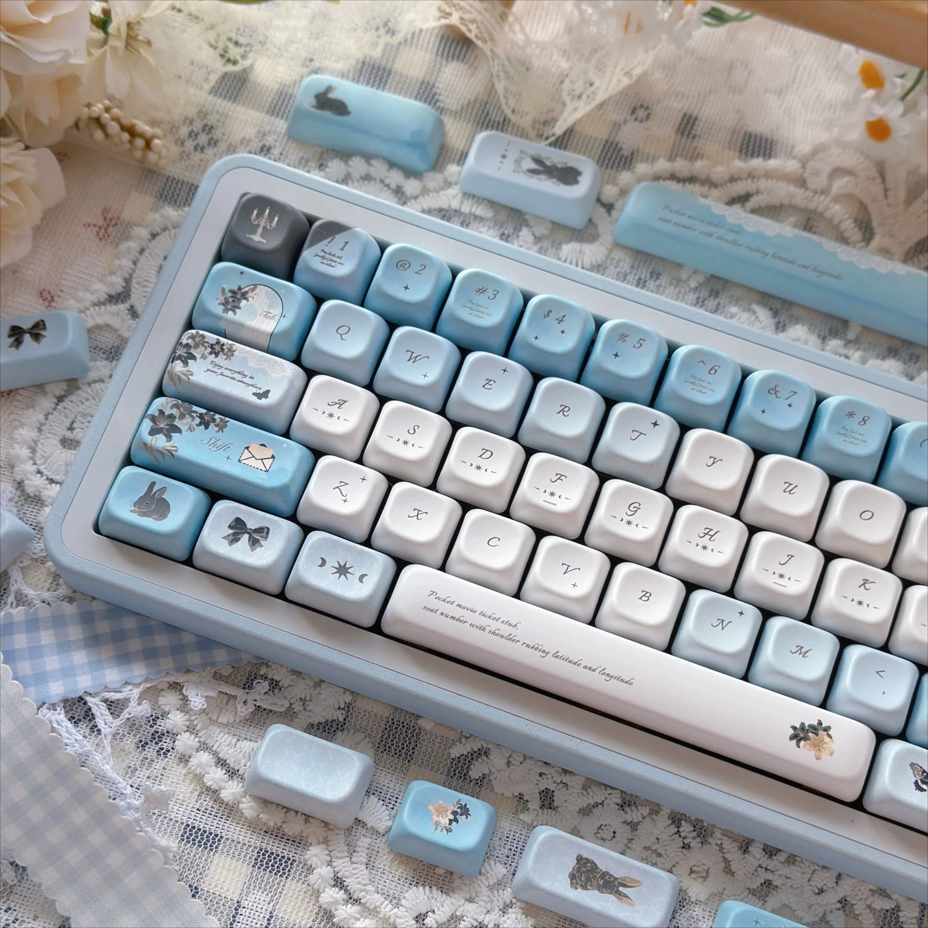MAIMOOO Wild Lily Handwritten Keycap Blue CHERRY Folding Shadow PC Transparent Sublimation Customized Mechanical Keyboard Keycap
