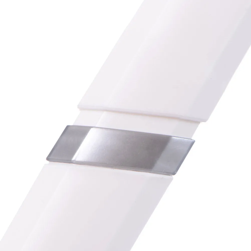 

Набор для путешествий: компактный портативный футляр для зубной щетки и пасты, надежная фиксация предотвращает повреждение в поездках.