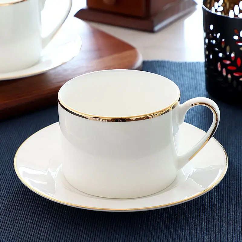 Gold Painted Coffee Cup Set Ceramic European Bone Porcelain Coffee Mug with Saucer Luxury Outline In Gold Tea Cup with Plate