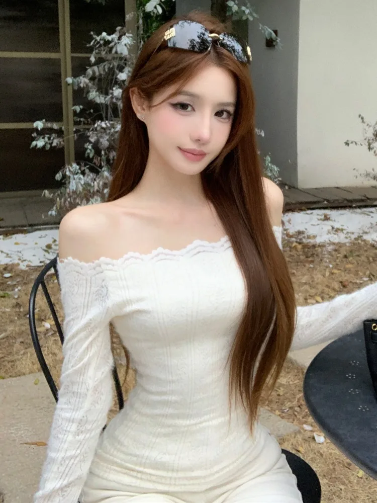 

Pure Desire Sexy One Shoulder Lace Top Women's Slim Fit Long Sleeve T-Shirt Autumn Winter Design Sensual Inner Wear Base Shirt