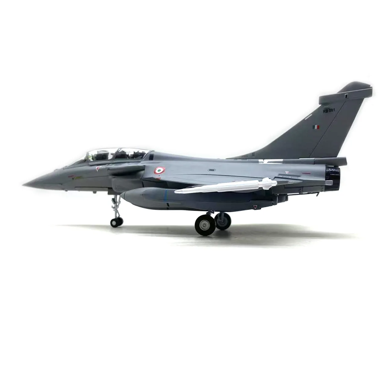 نموذج مقياس 1/72 للقوات الجوية الهندية العسكرية رافال بي مع حامل مجموعة طائرات مصنوعة من خليط معدني لعبة تزيين مع صندوق مهرجان G