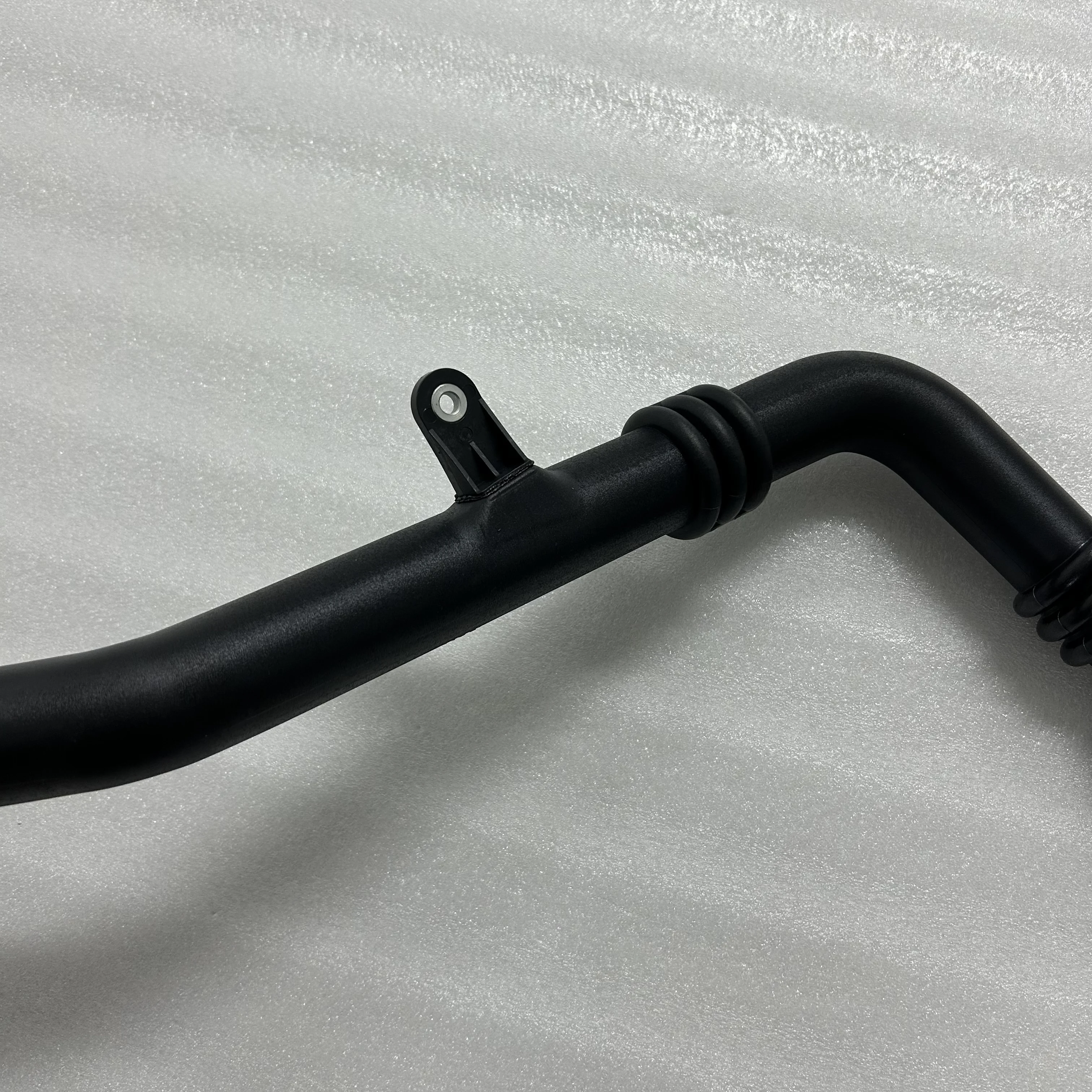144601KB2B 144601KB2D 144601KB2E Intercharge Air Line Fit For Nissan NV200 / EVALIA 1.5 Dci Air Pipe