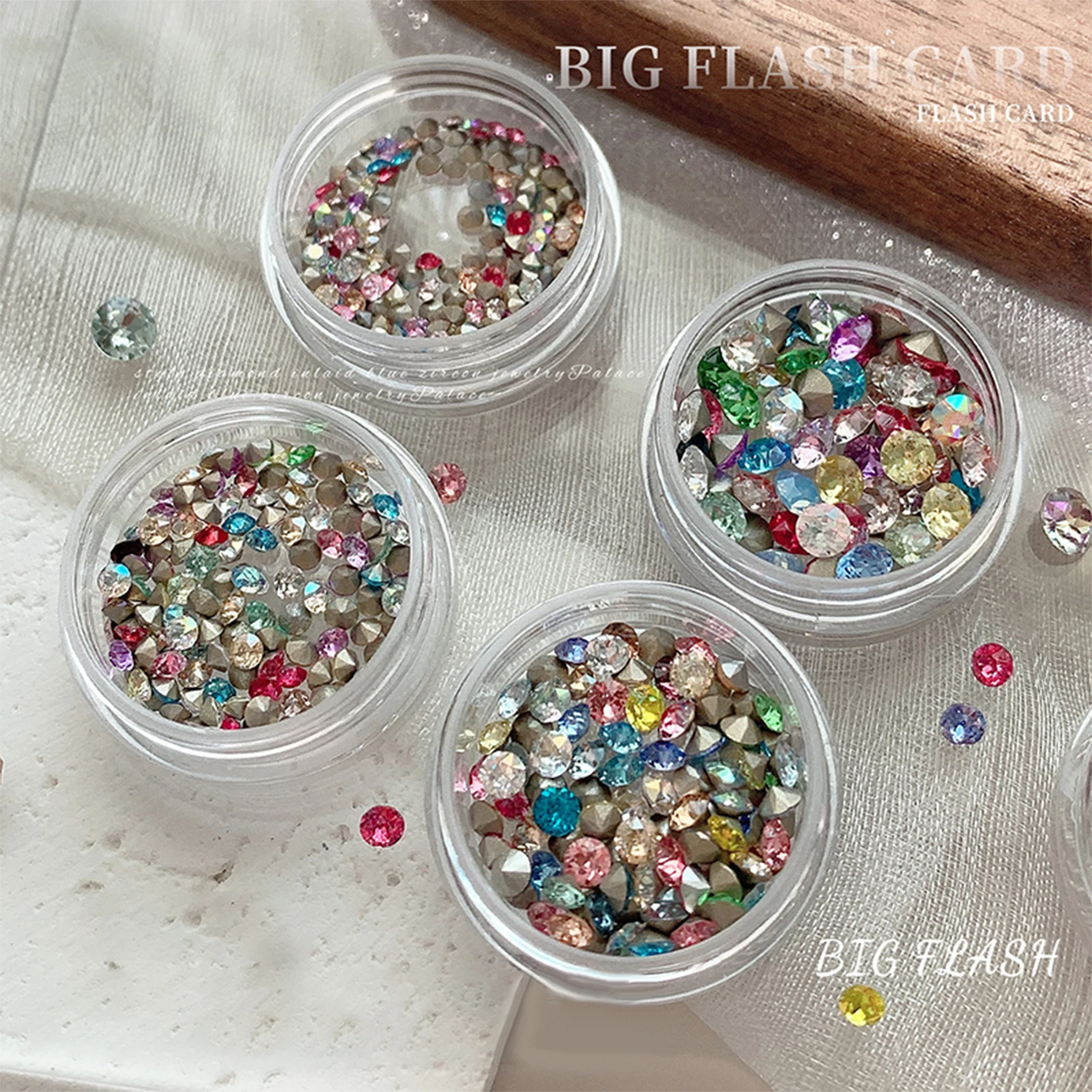 50/100 Uds. Diamantes de imitación de cristal con parte inferior puntiaguda 3D brillantes para decoración de uñas, dijes de uñas coloridos, piedras preciosas para decoración DIY