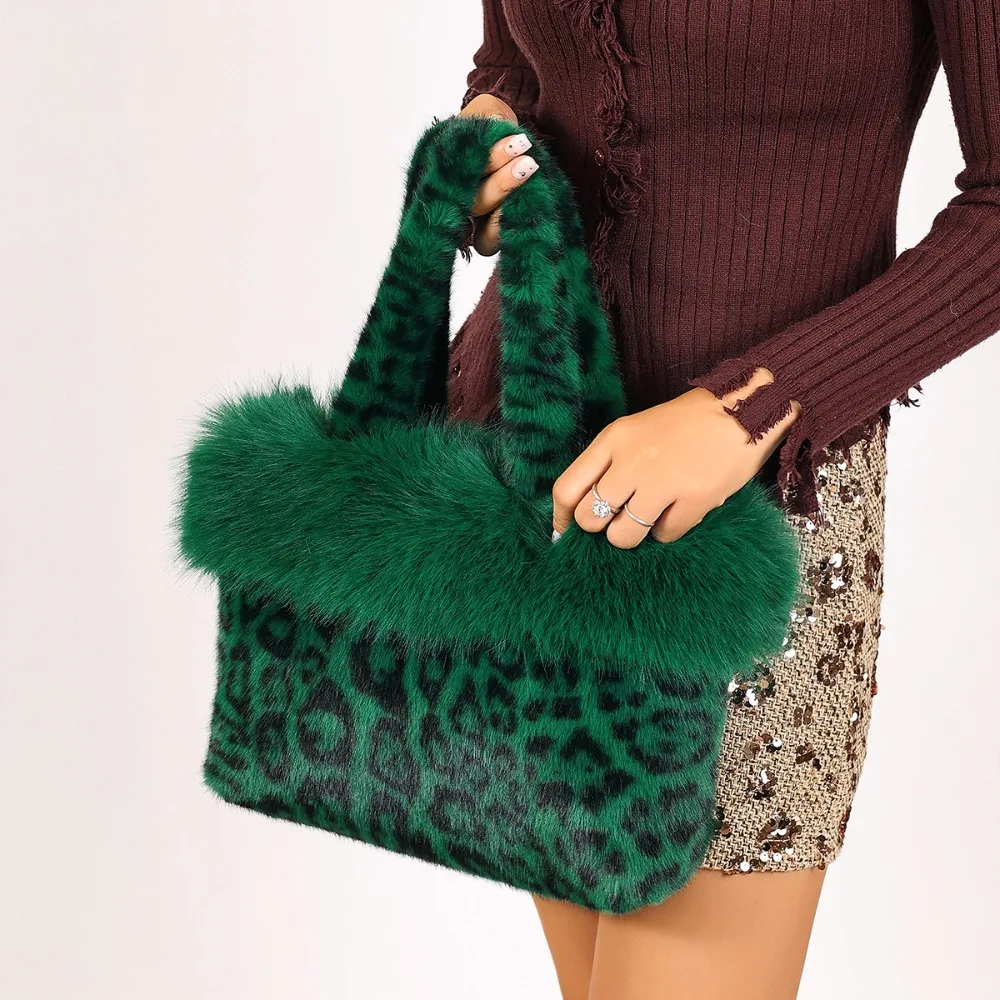 Elegante Leopardenmuster-Pelztasche, weiche, warme Schultertasche, geräumige, pelzige Handtasche für Damen. – Detail 18