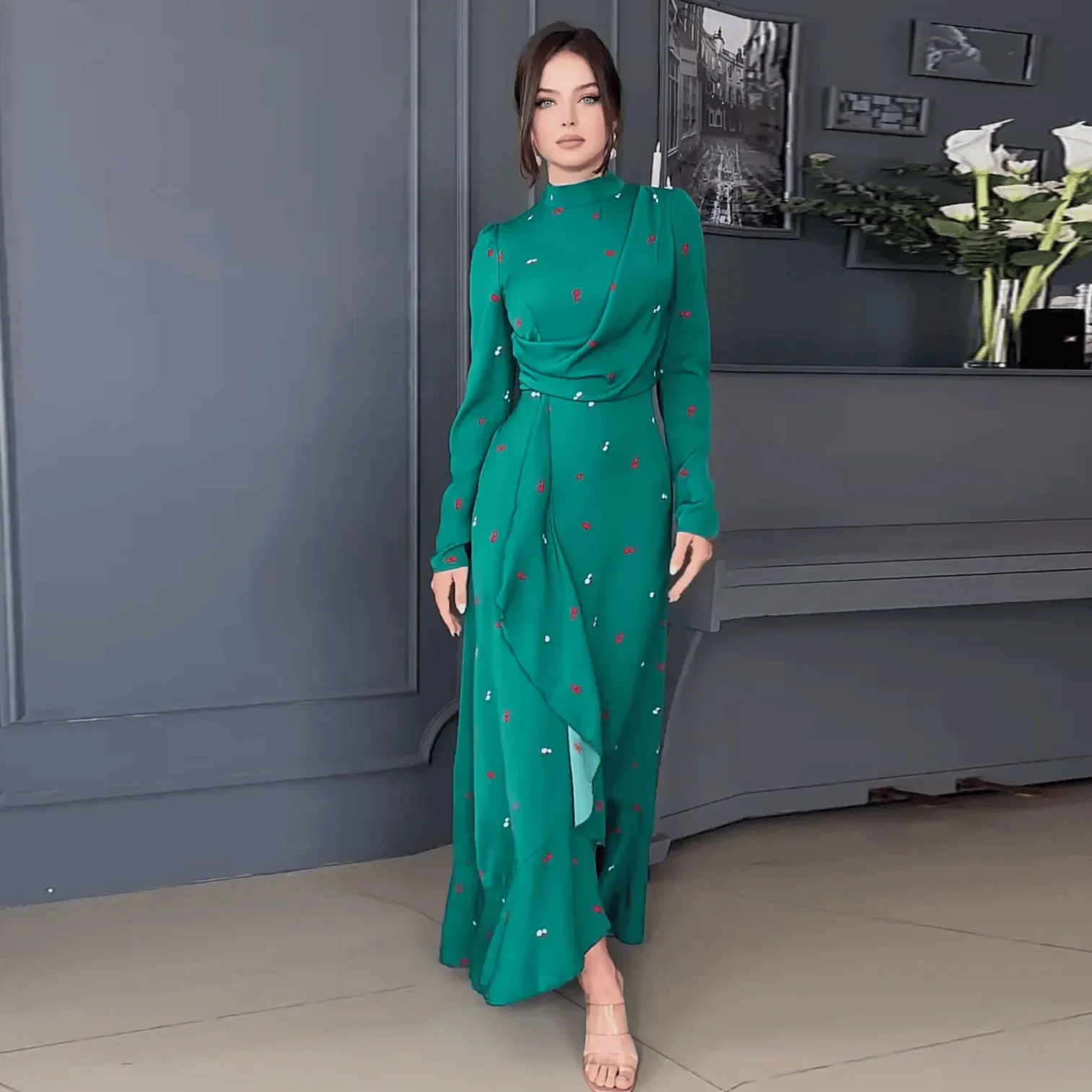 Women's Muslim Dress Fashionable Arab Dubai New Design Temperament Long-Sleeved Ruffled Long Dress Nightgown