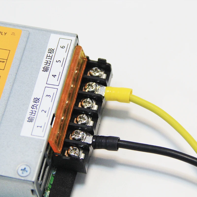 8-poliges (6 2-poliges) Grafikkarten kabel zu U-förmigem kalt gepresstem Anschluss kabel Server Strom umwandlung Grafikkarten kabel 2 x8pin 3x8