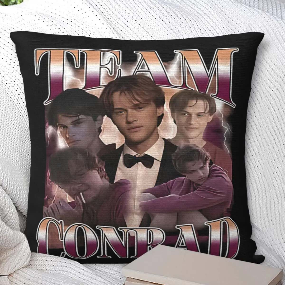 مخصص فريق كونراد ابن عمومين وسادة غطاء وسادة ناعمة غطاء الوسادة Kawaii الرسم سادات لحفل زفاف ديكور المنزل